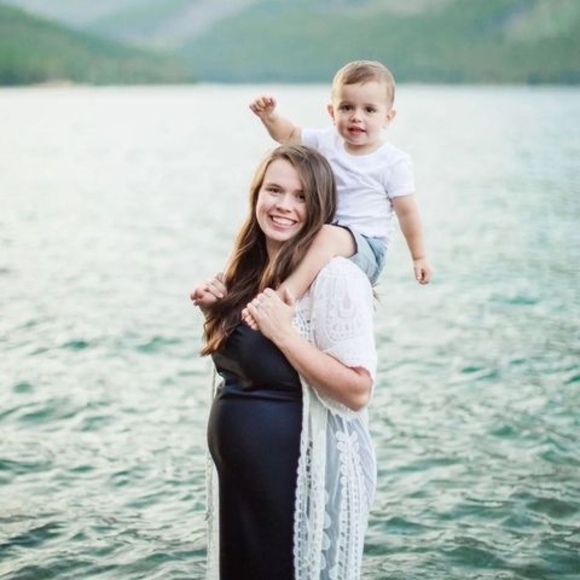 Meet your Posher, Halie - Picture 1 of 1